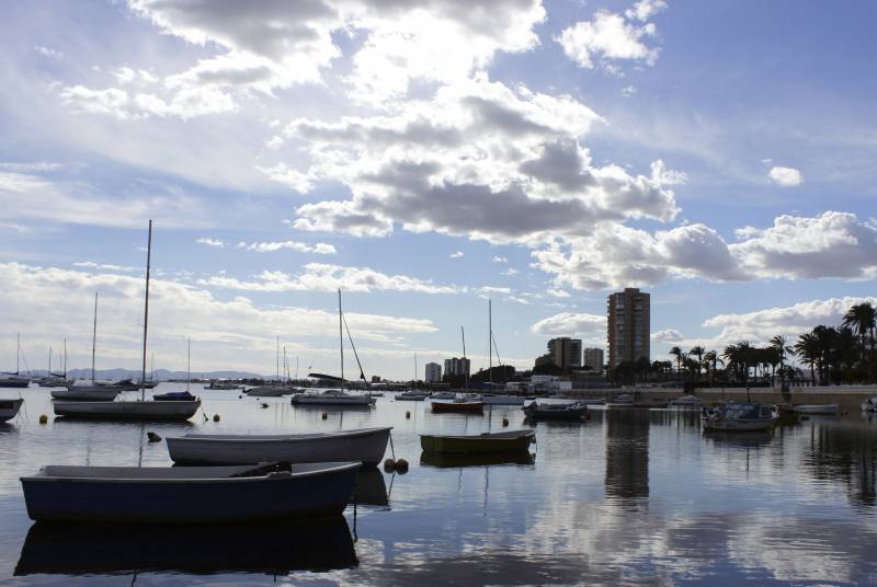 El Mar Menor continúa en la cuerda floja