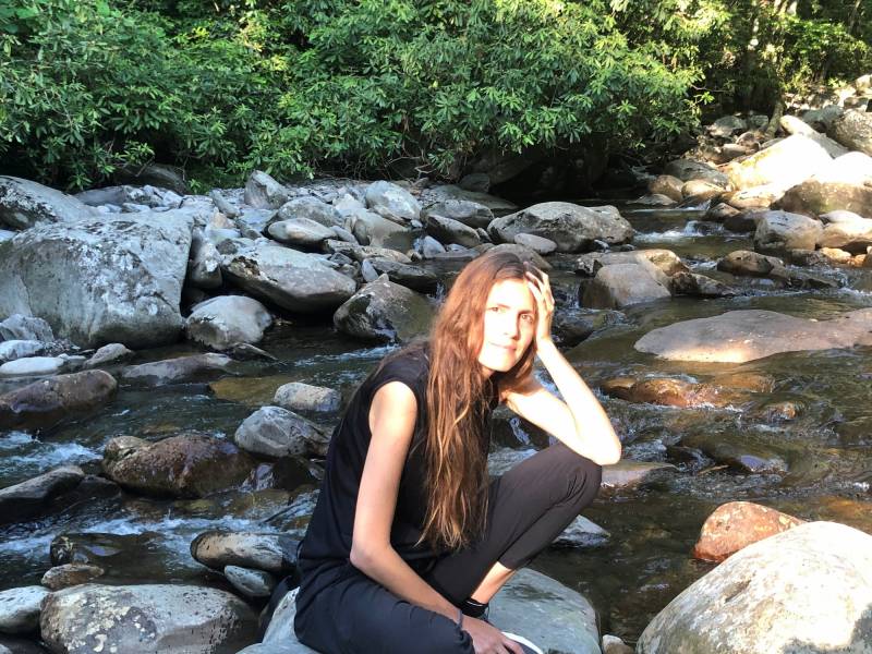 “Los seres humanos estudiamos qué nos hace especiales para justificar la explotación de la naturaleza”