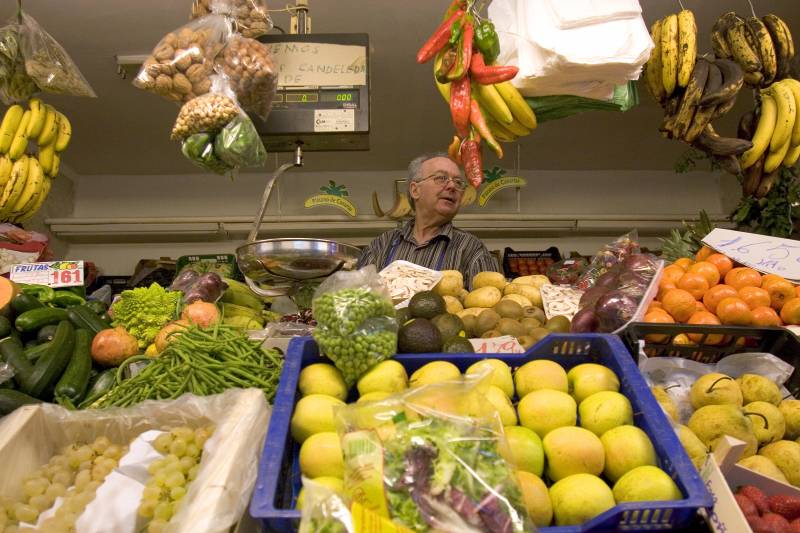 El problema no es comer fruta y verdura, sino encontrar dónde comprarlas