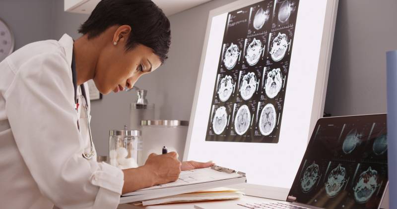 ¿Cómo romper el techo de cristal en neurociencia?