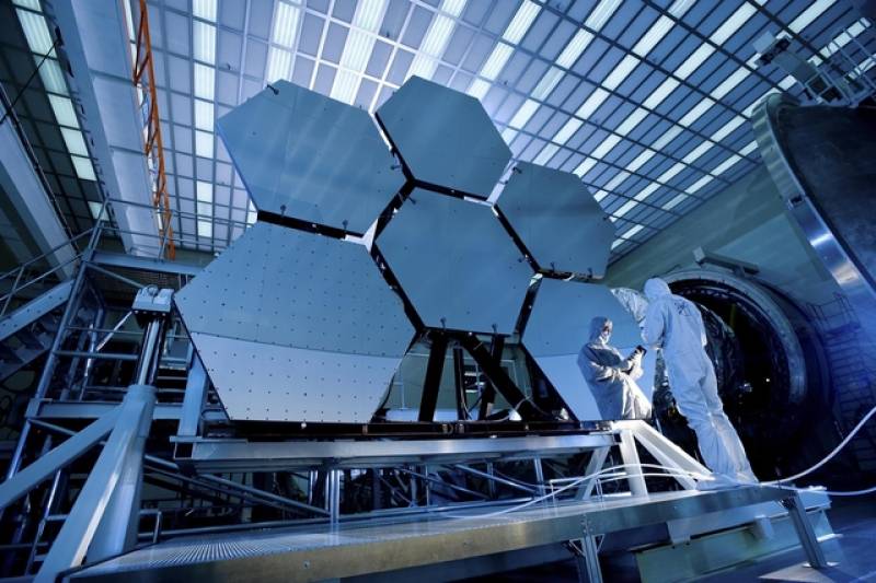 El telescopio espacial 'James Webb' pende de un hilo
