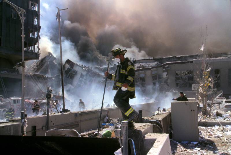 ¿Por qué siguen muriendo los bomberos y policías del 11S?