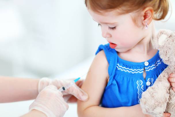 En muchas comunidades autónomas de España se ha conseguido una cobertura vacunal superior al 99% de los niños. / Fotolia