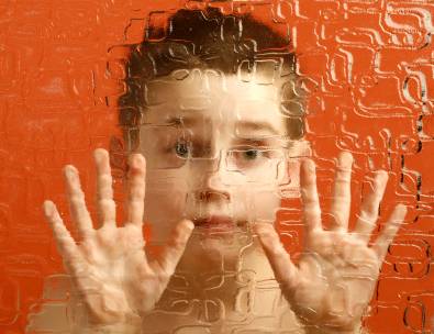 El uso de antidepresivos en el segundo o tercer trimestre del embarazo se asocia con mayor riesgo de autismo en niños a los siete años. / Universidad de Montreal