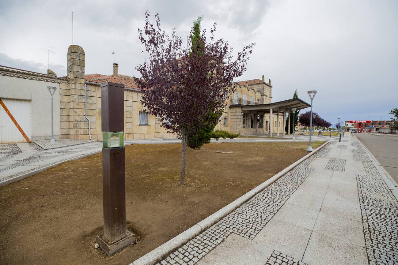 Plaza de Europa de Fuentes de Oñoro, a pocos metros de la frontera con Portugal. / Roberto García