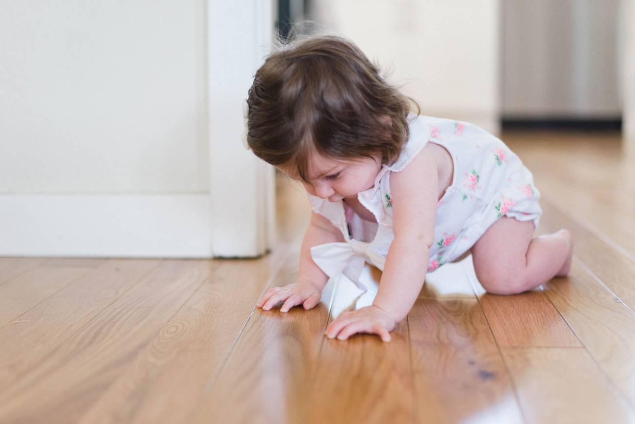 Todas las personas podemos estar expuestas a este humo residual del tabaco al respirarlo, ingerirlo o por absorción a través de nuestra piel. Sin embargo, los bebés lactantes o los niños en primera infancia son más vulnerables . / Unsplash