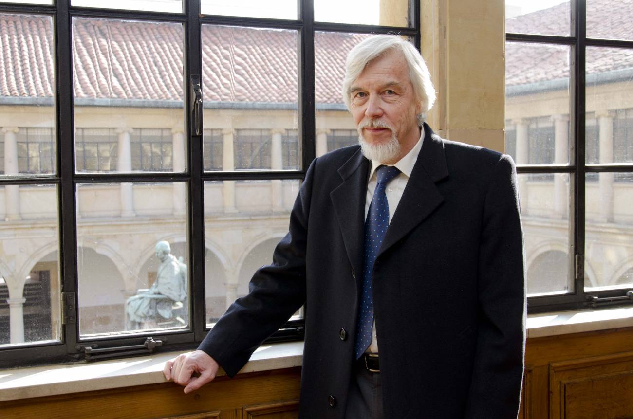 El director del CERN habla sobre el higgs en la Universidad de Oviedo