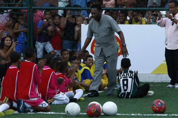 Edson Arantes do Nascimento.