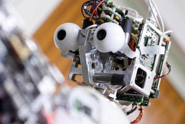 Desarrollan un sensor que detecta ciberataques a robots móviles
