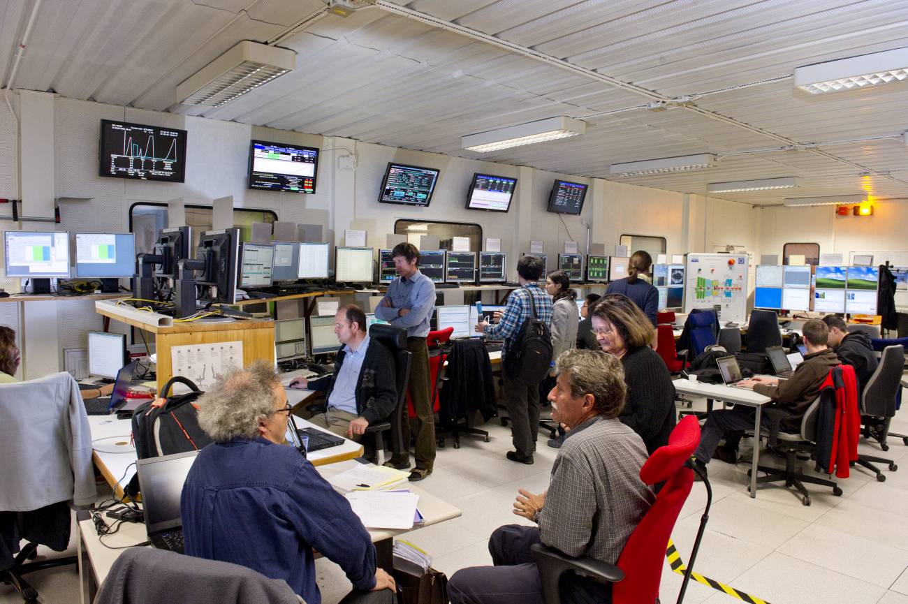 El LHC alcanza la luminosidad fijada para 2010