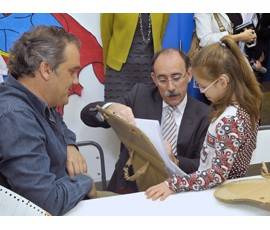 El Ministerio de Educación y la ONCE presentan el primer ‘ebook’ para personas ciegas