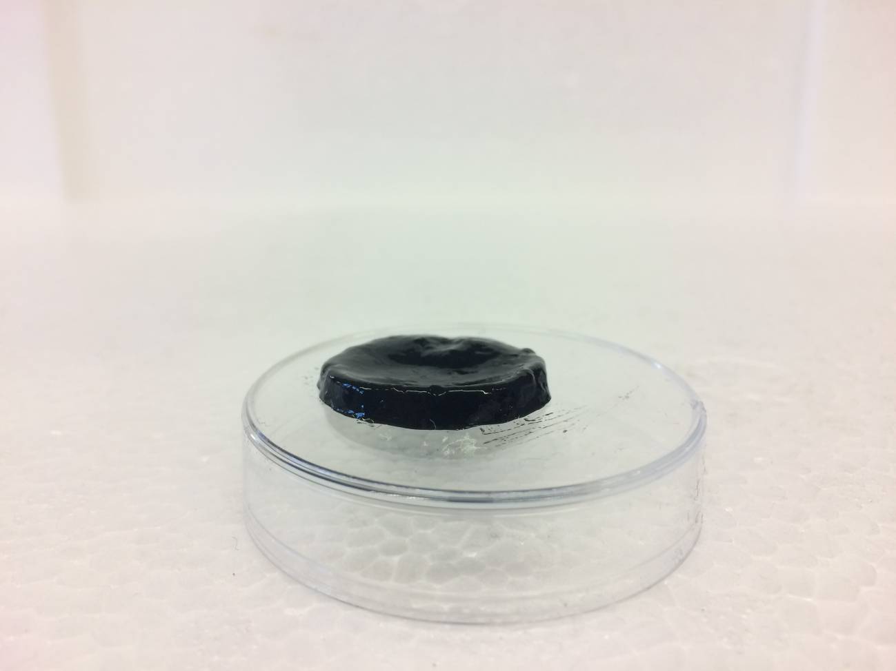 Hidrogel de grafeno y almidón para electrodos de implantes cerebrales