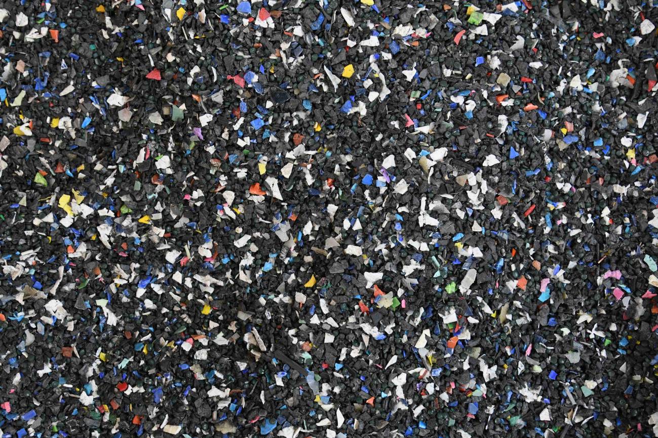 contaminación, microplásticos, IA, péptidos