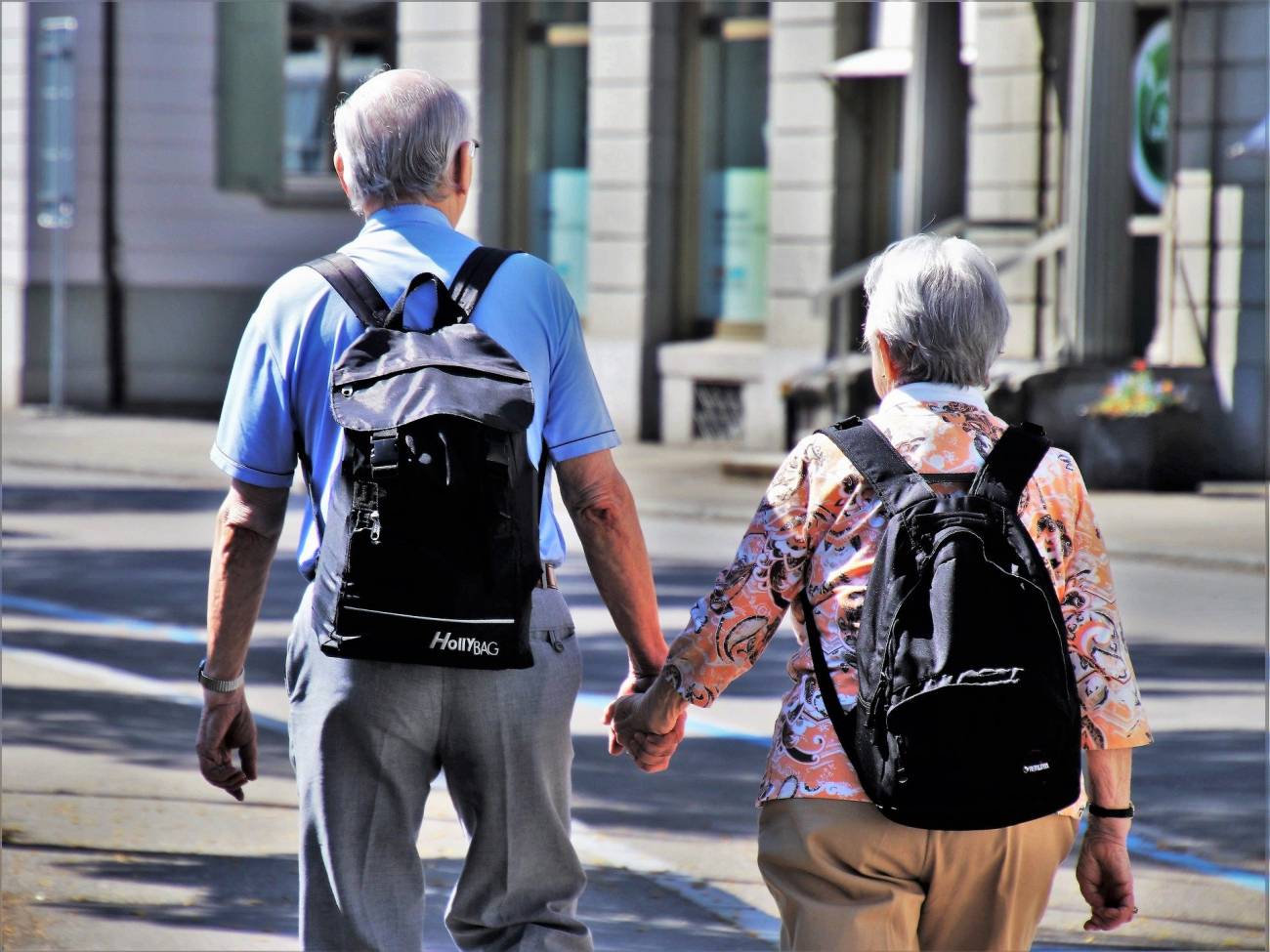 Los ancianos con vida social activa tienen una mejor microestructura cerebral, clave para evitar la demencia 