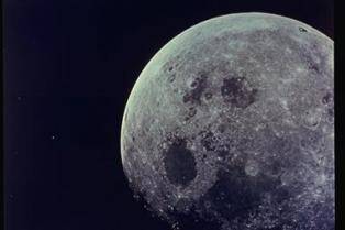 Los cráteres polares de la Luna podrían albergar hielo
