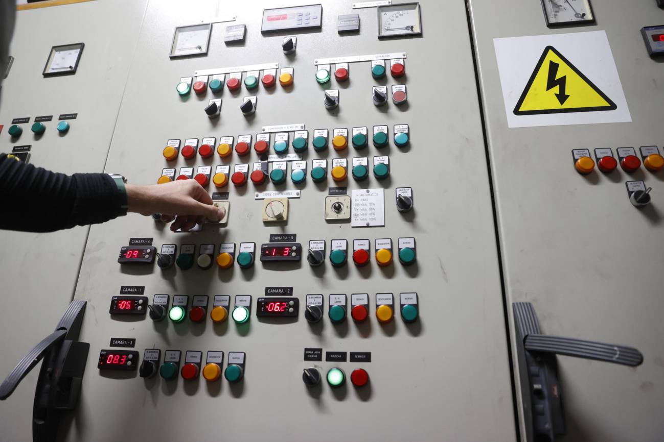 Recuperada el 99,95 % de la demanda eléctrica peninsular y todas las subestaciones ya operativas