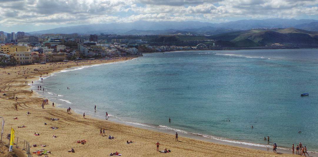La bandera azul ondeará en 577 playas españolas