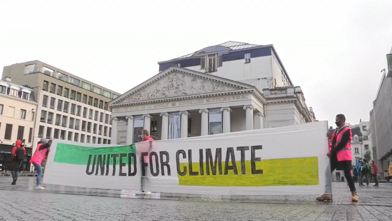 La UE acuerda reducir sus emisiones de CO2 al menos un 55 por ciento en 2030