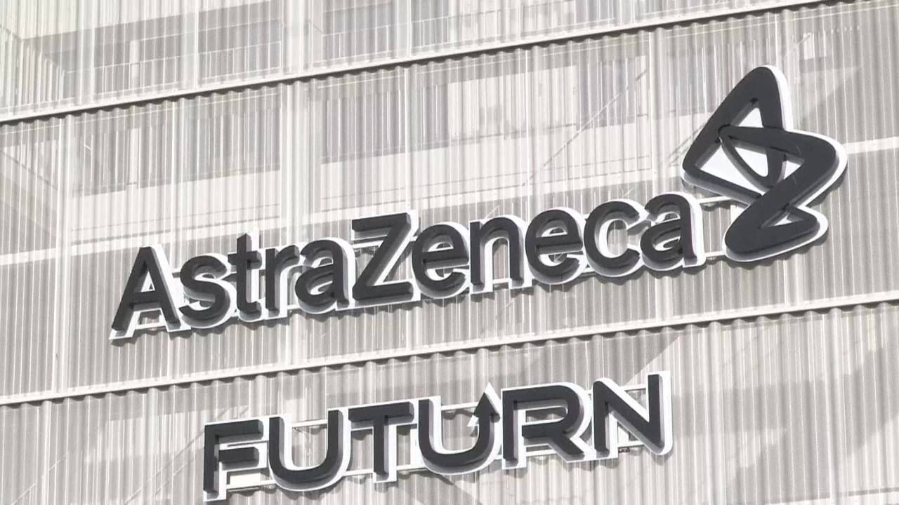 La UE aprueba la vacuna de AstraZeneca e introducirá control a la exportación