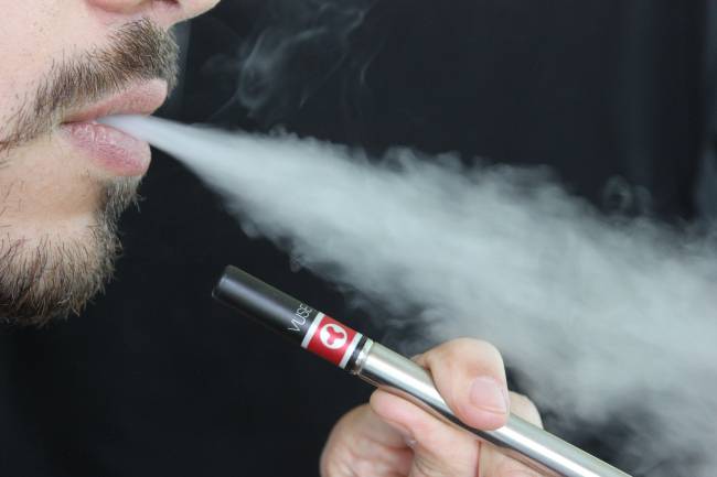 El cigarrillo electrónico no se libra de elementos tóxicos