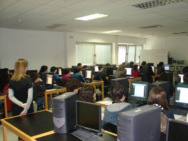 500 estudiantes de secundaria españoles se convierten en físicos de partículas por un día