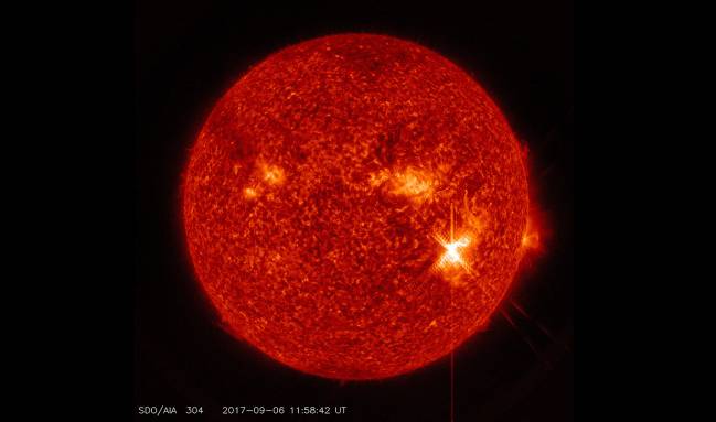 ¿Cómo afectará a la Tierra la mayor llamarada solar de la década?
