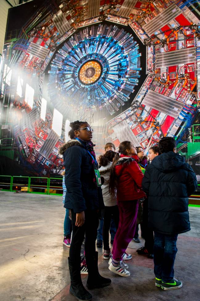 Dos equipos españoles llegan a la final del concurso del haz de partículas del CERN