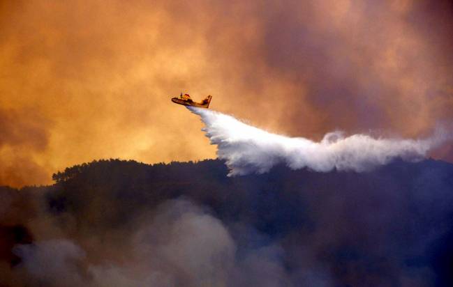 hidroavión de los bomberos griegos 