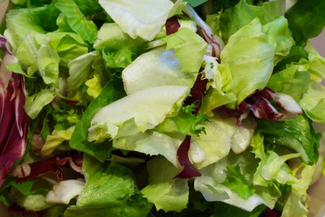 El color de las lechugas fija la velocidad de su efecto antioxidante