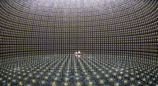 El detector Super-Kamiokande espera la llegada de neutrinos de una supernova