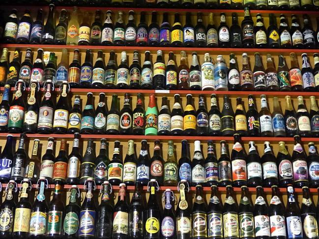 Distintas cervezas envasadas
