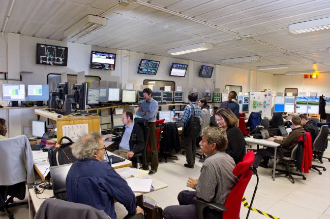 El LHC alcanza la luminosidad fijada para 2010