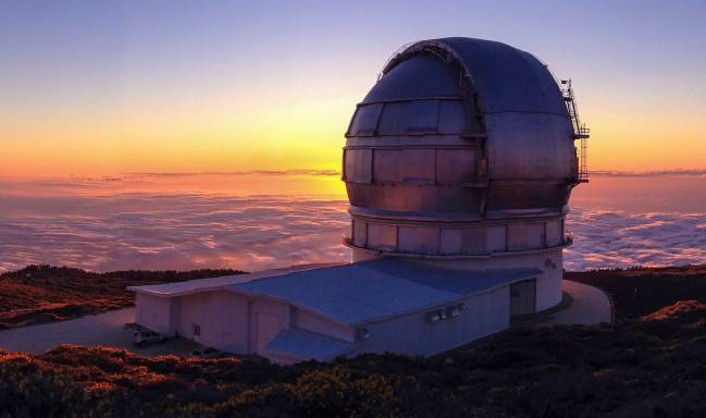 La ceniza del volcán obliga a cerrar los telescopios del IAC en La Palma