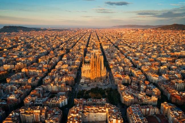 La COVID-19 afecta más a las zonas pobres de la ciudad de Barcelona