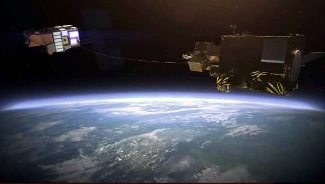 La ESA planea ‘pescar’ basura espacial con un arpón
