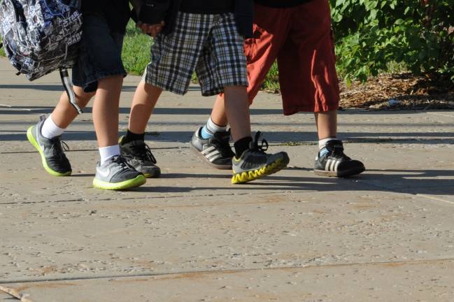 La exposición a contaminantes en el trayecto a la escuela daña el desarrollo cognitivo de los niños