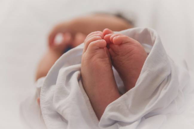 La exposición prenatal al VIH altera el sistema inmunitario de niños no infectados a largo plazo