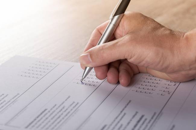 encuestas en papel