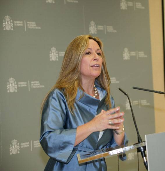 La ministra de Sanidad inaugura el XVI Congreso Nacional de Hospitales