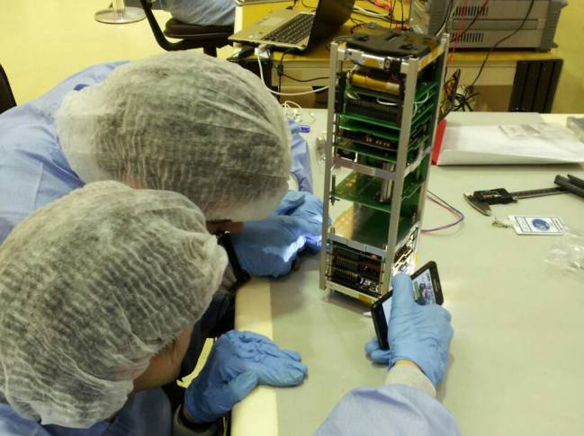 La Universidad de Vigo participa en el desarrollo de un satélite de la Agencia Espacial Brasileña