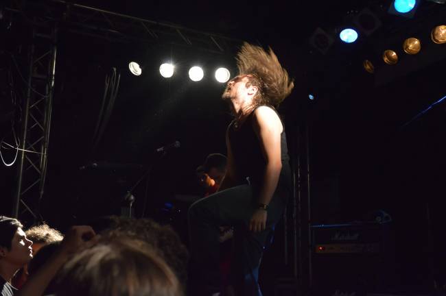 Los médicos confirman los peligros del ‘headbanging’ en un concierto de Motörhead