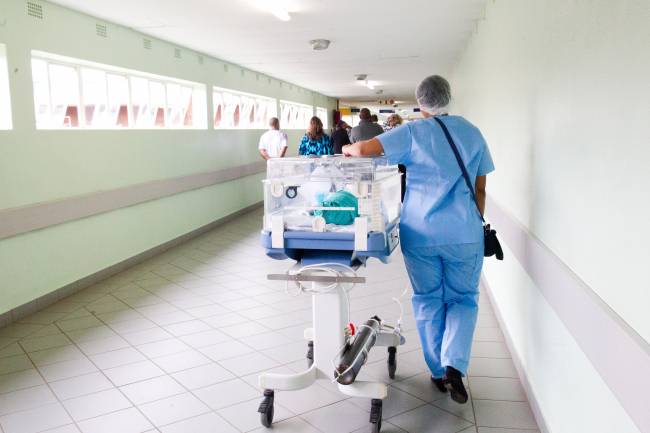 Los médicos residentes tienen más estrés y ansiedad en las guardias