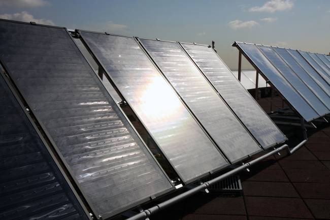 Los paneles solares se pueden usar para tener calefacción y aire acondicionado