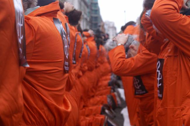 Médicos de Guantánamo encubrieron las torturas de nueve detenidos 