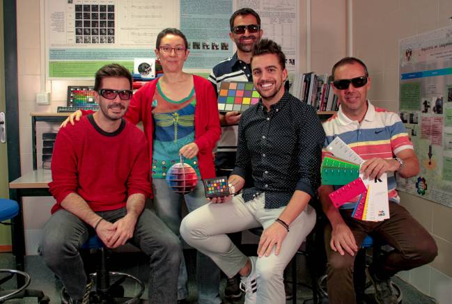 Ninguna gafa hace ver nuevos colores a los daltónicos, según un análisis computacional