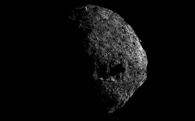 Primeras observaciones del primitivo y cercano asteroide Bennu