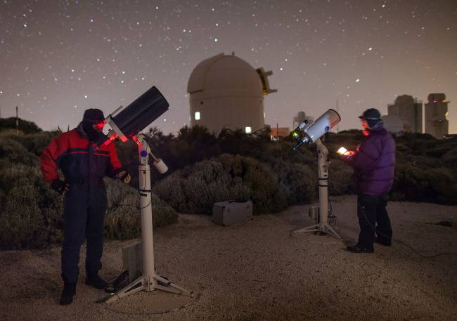 ¿Quieres medir la velocidad de la luz observando una luna de Júpiter?
