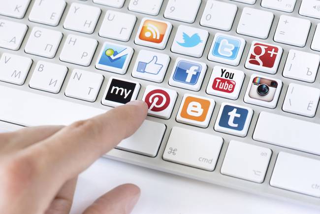 Un estudio analiza la evolución periodística en las redes sociales desde el 11M al 15M