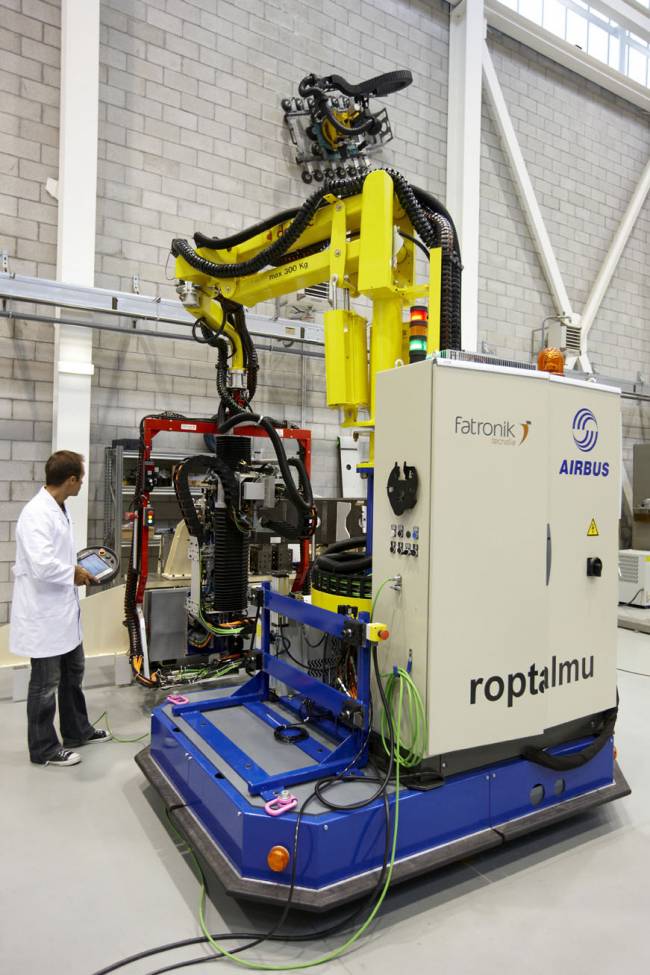 Un robot vasco, finalista en los premios internacionales Strategic Manufacturing Awards 2008