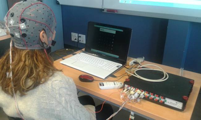 Un sistema cerebro-máquina ayuda a comunicarse a personas con parálisis muscular